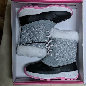 Carter's Vermont style girls toddler boots